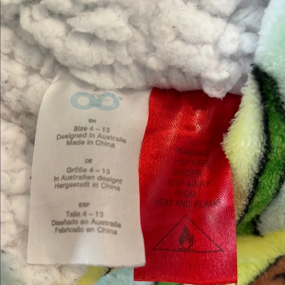 Cozy Avocado Kids Plush Hoodie Robe - Mint Green